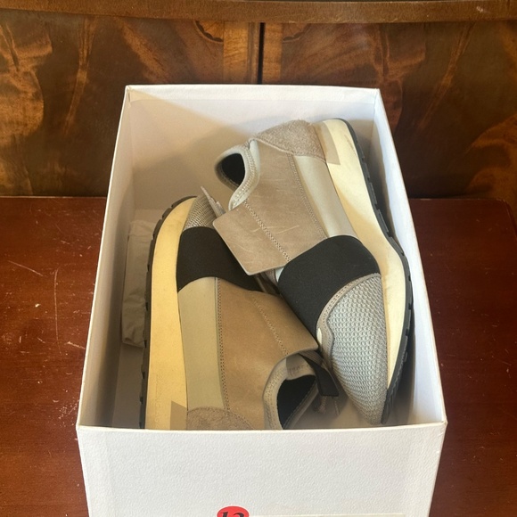 Balenciaga White/Grey Leather Mesh Neoprene Race Runner - Picture 10 of 11